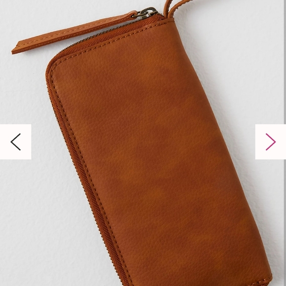 Free People vegan leather wristlet/wallet - Picture 3 of 5